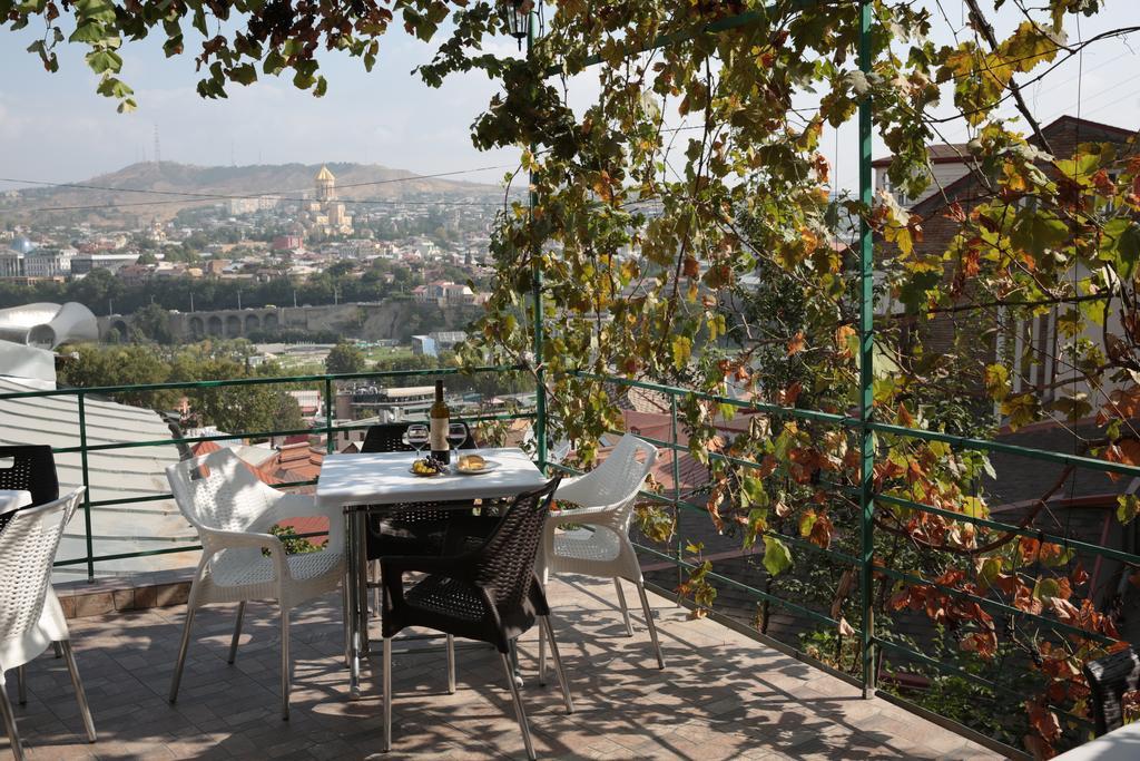Cherdachok Tbilisi Exterior foto