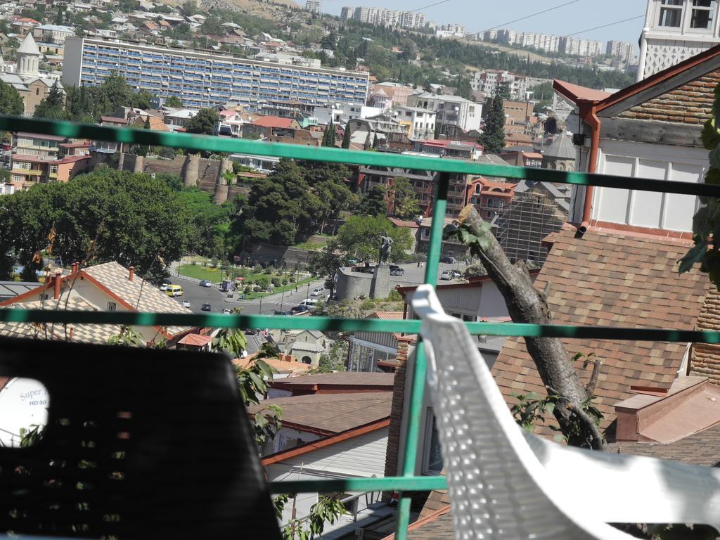 Cherdachok Tbilisi Exterior foto